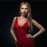 '"Девушка в красном"' width="1000