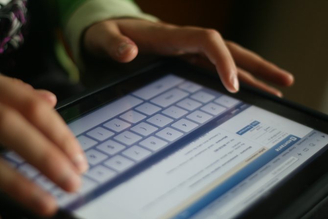 Иллюстрация на тему Как поменять аватарку в ВК: способы, возможные проблемы