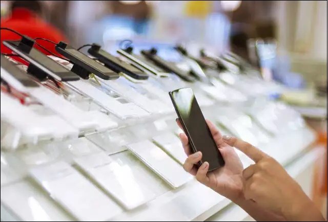 Телефон в магазине